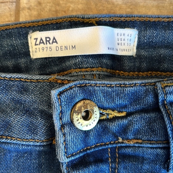 Zara Classic Blue Denim straight leg jeans - Picture 2 of 5